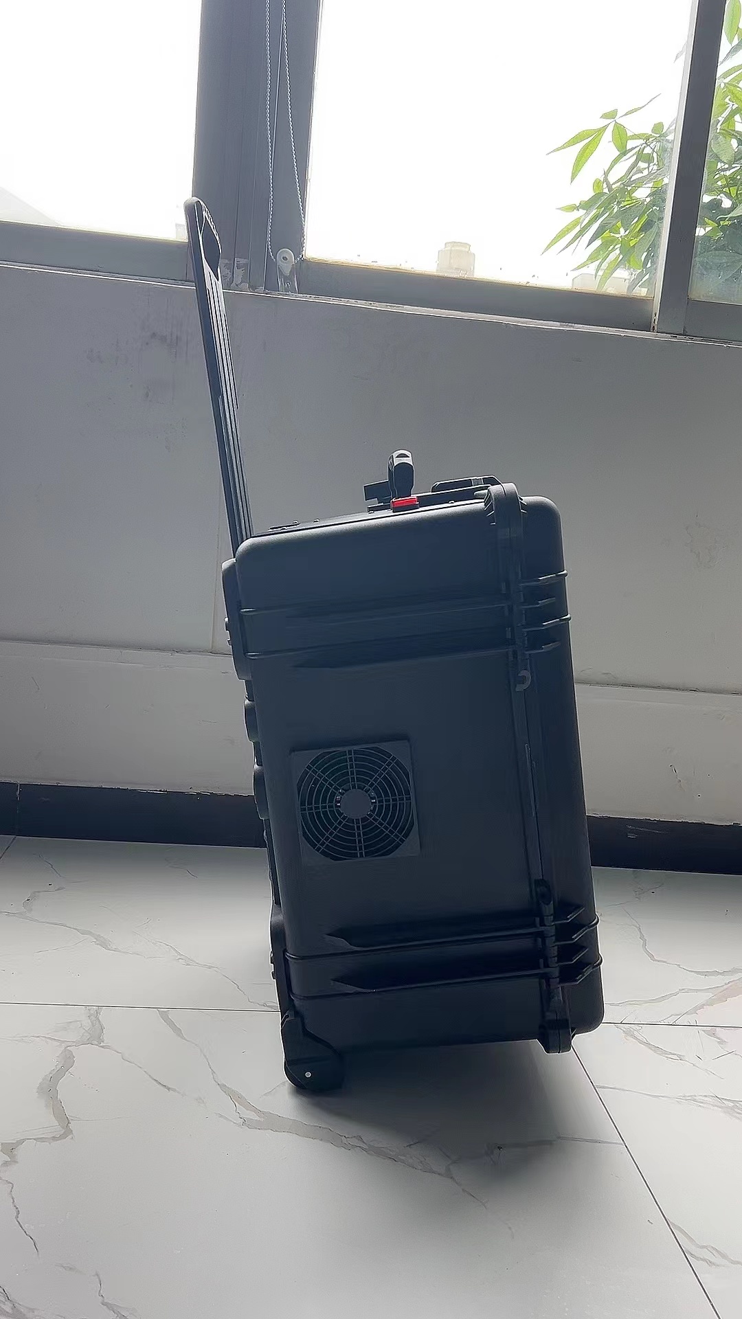 三水手拉箱型移动通信干扰器